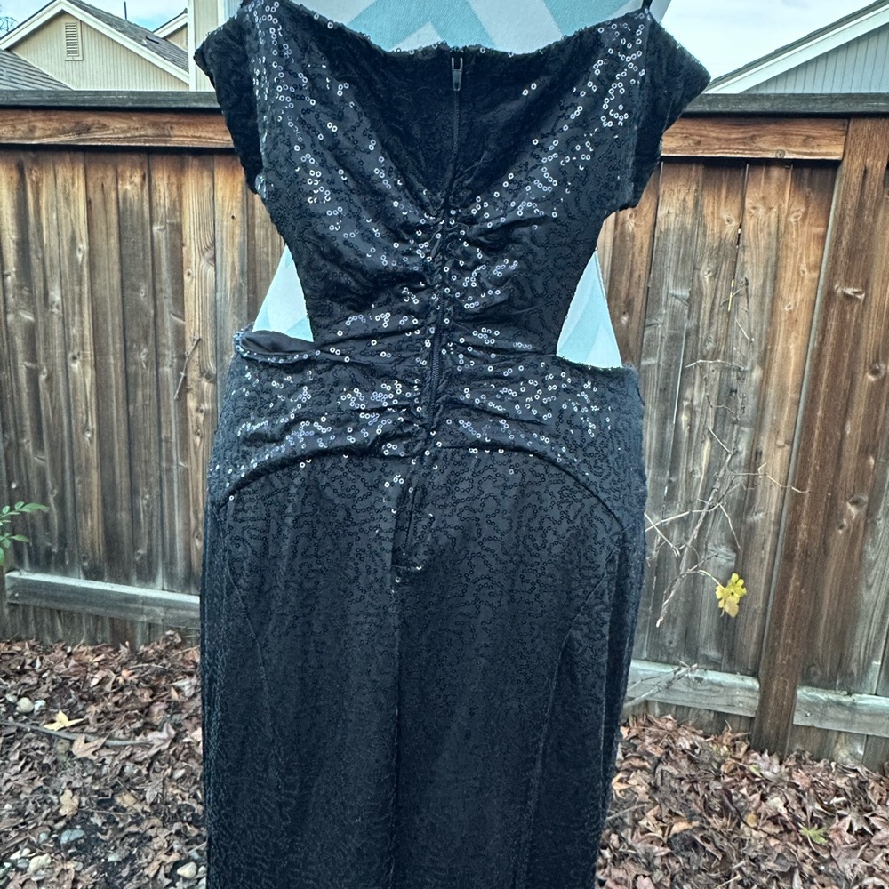 Sizzling Hot Formal Gown - Picture 11 of 12